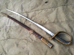 Osztrák magyar bőrtokos tüziaranyozott kosaras kard