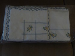 Old new, bed linen embroidered