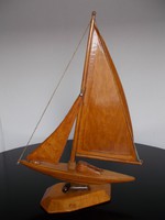 Retro balatoni emlék, fából készült nagy méretű vitorlás hajó modell, 48,5 cm