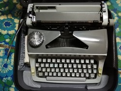 CONSUL táskaírógép újszerű állapotban original írógépszalaggal tartozékokkal korabeli jótállással