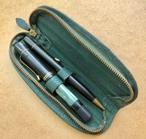 Pelikan toll, ceruza, zöld bőr tolltartóban