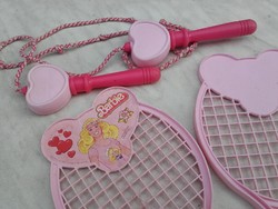 Original 1983. Vintage mattel barbie 2 tennis rackets (feather racket) 1 skipping rope in a transparent carrying case