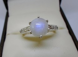 Szépséges valódi holdkő és gyémánt ezüst gyűrű