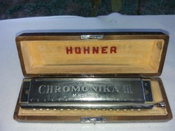 Vintage Hohner Chromonika III 