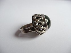 Modernista extravagáns ORNO ezüst gyűrű nefrittel 