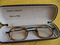 GIORGIO ARMANI szemüveg tokjával