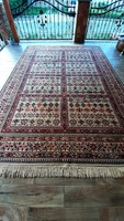 Gyönyörű nagyméretű perzsa szőnyeg 240x355-cm