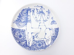 Retro iparművész kerámia - kék fehér rajzos mintával - lovon ülő betyár falitányér falidísz tányér