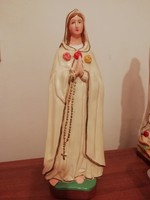 Imátkozó Szűz Mária szobor