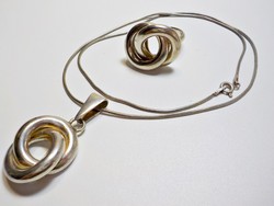 Modern ezüst gyűrű és nyaklánc medállal