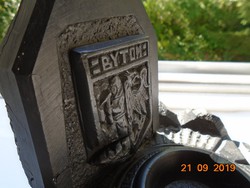 Bytom Sziléziai Lengyel bányaváros címerével Antracitból(?) faragott emléktárgy