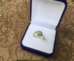 Filigrán és kecses smaragd és gyémánt köves gyűrű - arany 