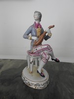 Barokk férfi lanttal - hollóházi porcelán szobor