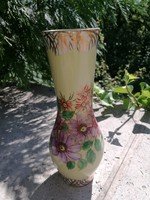 Antique stream piri vase, drasche