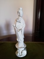 Keleti porcelán figura