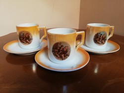 Antik lüsztermázas jelenetes pajzspecsétes Zsolnay porcelán kávés csészék aljakkal 3 db