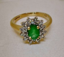 Szép margaréta  arany gyűrű smaragd és 0,25ct gyémánt kövekkel