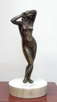 Maugsch Gyula: női akt bronz szobor márvány talpon
