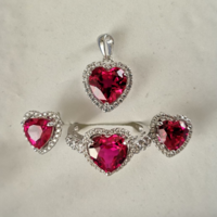 Új, exkluzív, meseszép, rubin szívecskés, szív 925 ezüst gyűrű, fülbevaló, medál - 925 ezüst szett