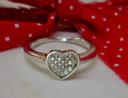Gyönyörű apró kristályos szív  ezüst gyűrű