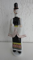 Budapest Aquincumi népviseletes férfi - porcelán figura