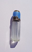 Régi 835-ös tűzzománcos kupakkal, parfümös üveg