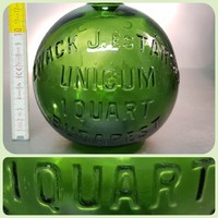 "Zwack J. és Társai Unicum 1 Quart Budapest" világoszöld nagy likőrösüveg (897)