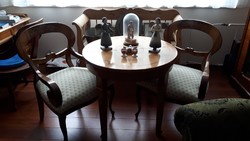 Biedermeier, Bieder karosszékek nyitható asztallal