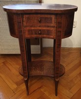 Intarziás vese alakú asztalka eredeti állapotban eladó