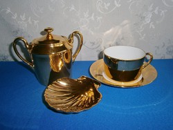 J_038 / 4 részes Francia porcelán arany színű teás készlet: csésze alátéttel, cukortartó + hamutál
