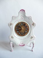 Hollóházi barokk stílusú asztali porcelán óra 
