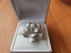 Nagy rózsás ezüst gyűrű