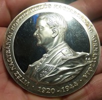 Vitéz Nagybányai Horthy Miklós kormányzó születésnek a 140.évfordulójára ezüst emlékérem. Ag999 134g