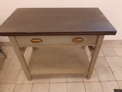 Loft stílusban antikolt, kinyitható asztal