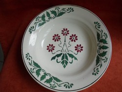 Wilhelmsburgi porcelán virágos fali tányér