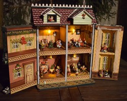 Télapó Mikulás házikó zenél világít mozgó ünnepi dekoráció retro Karácsony játék 43 cm magas