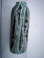 Gorka Lívia stilizált halakkal festett váza