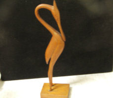 Retro fából faragott madár figura