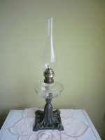 Régi asztali petróleum lámpa öntöttvas talppal