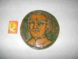 Varga Mátyás: Katona József portréja - falra kasztható kerámia emlék plakett - 1987