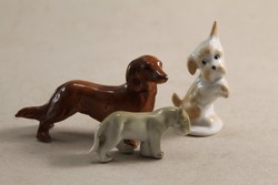 Porcelán kutyák és oroszlán 65