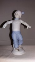 Sitzendorfi korcsolyázó fiú porcelán figura