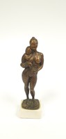 Zocskár Andrea: Mini Madonna, bronzszobor