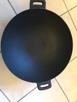 Nagy nehéz kb.4 kg. öntöttvas wok 36c cm átmérő +füle 9cm magas