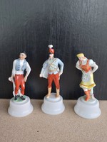 3 Herendi porcelán figura egyben huszár , Lúdas Matyi és menyecske hibátlan állapotban