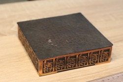 Réz díszítésű fa doboz 14 cm  ipraművészeti zsűrizett