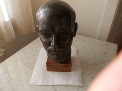 Lenin bronz szobor ( Mikus Sándor )