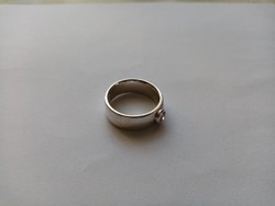 B34 - Fémjelzett 925 ezüst gyűrű rózsaszínű kővel