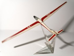 Magyar felségjelzésű HA-100 feliratú nagy méretű sikló repülő makett 60 cm (214)