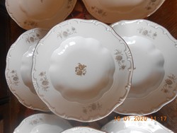 Zsolnay barokk, tollazott tányér készlet